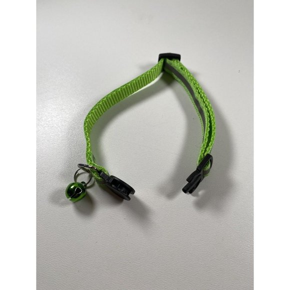 Green Cat Breakaway Collar New With Jingle Bell And Reflective Strip - Picture 4 of 5